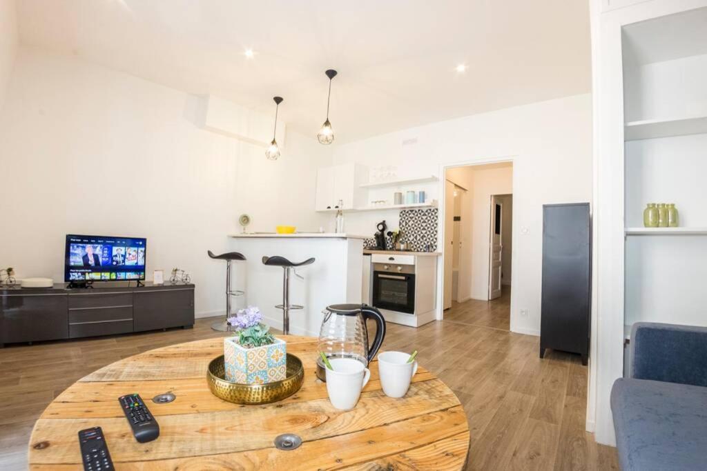 L'Escale - Topdestination-Bourg - Centre Ville - Classe 3 Etoiles Bourg-en-Bresse Exterior foto